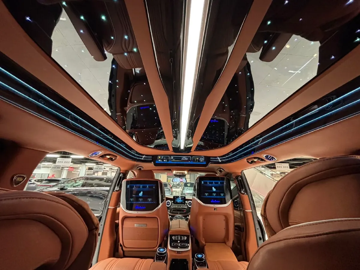 2021 Mercedes-Benz V Class 2.0T 211HP L4 9AT,autocango,china used car exporter,china ev exporter,chinese used car exporter,chinese used ev exporter