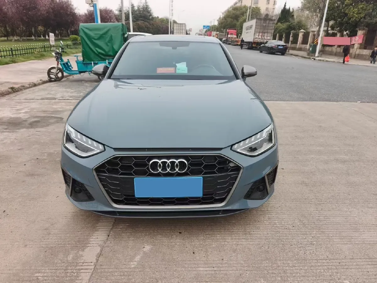 2022 Audi A4L 2.0T 190HP L4 7DCT,autocango,china used car exporter,china ev exporter,chinese used car exporter,chinese used ev exporter