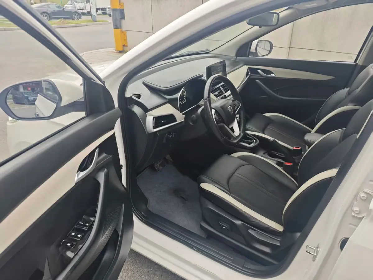 2019 BaoJun 360 1.5L 105HP L4 CVT,autocango,china used car exporter,china ev exporter,chinese used car exporter,chinese used ev exporter