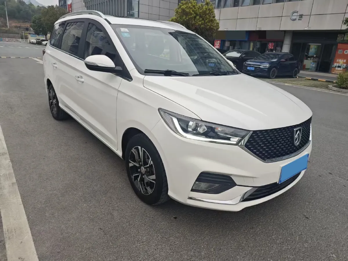 2019 BaoJun 360 1.5L 105HP L4 CVT,autocango,china used car exporter,china ev exporter,chinese used car exporter,chinese used ev exporter