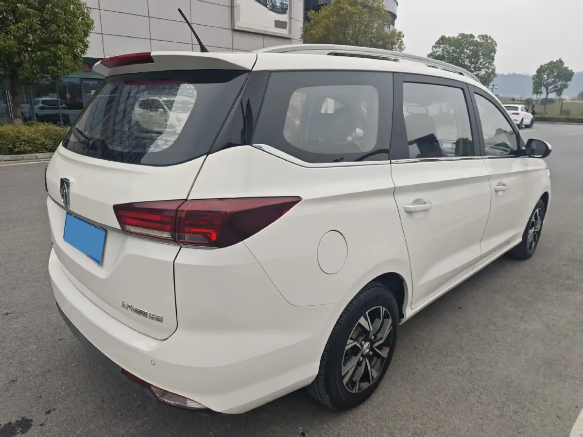 2019 BaoJun 360 1.5L 105HP L4 CVT,autocango,china used car exporter,china ev exporter,chinese used car exporter,chinese used ev exporter