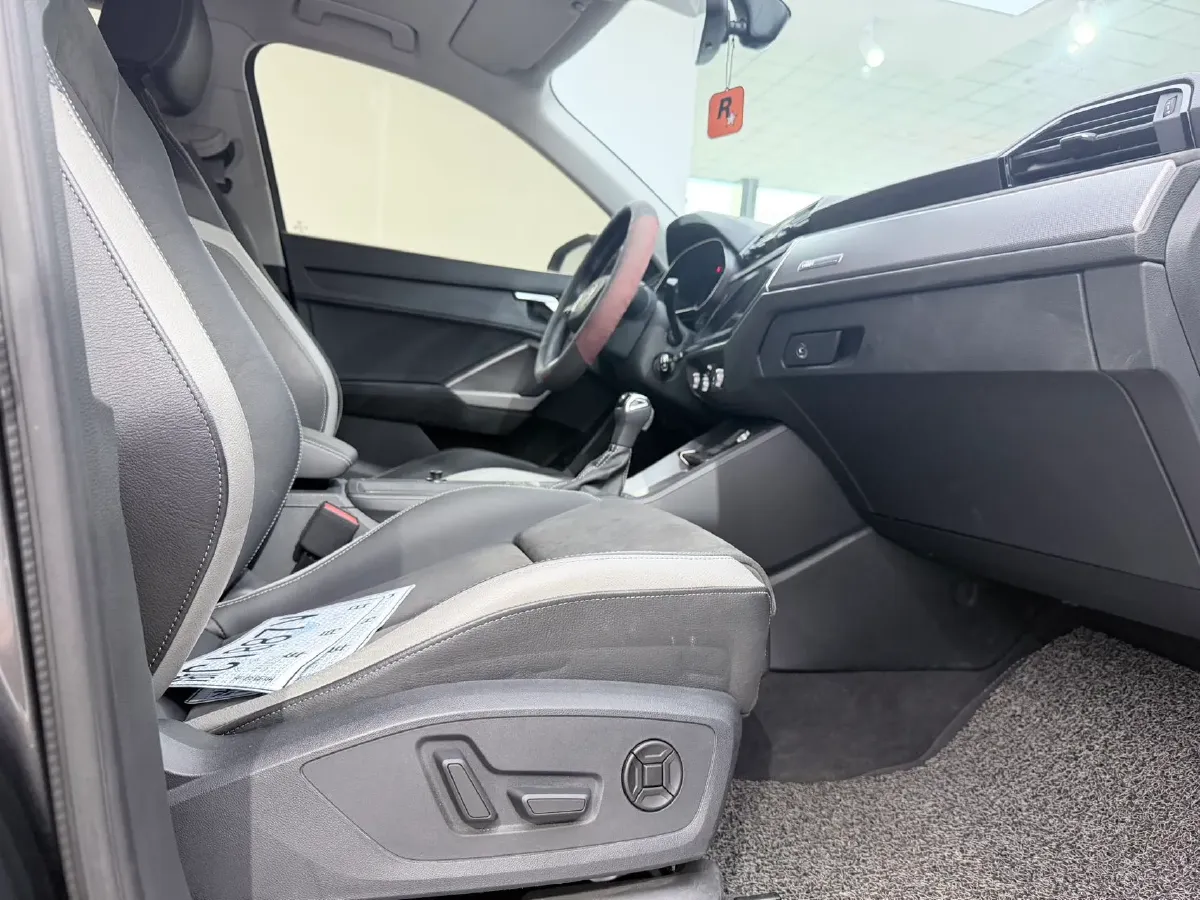 2021 Audi Q3 1.4T 150HP L4 7DCT,autocango,china used car exporter,china ev exporter,chinese used car exporter,chinese used ev exporter