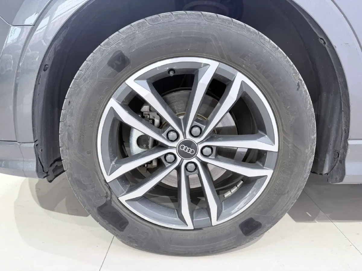 2021 Audi Q3 1.4T 150HP L4 7DCT,autocango,china used car exporter,china ev exporter,chinese used car exporter,chinese used ev exporter