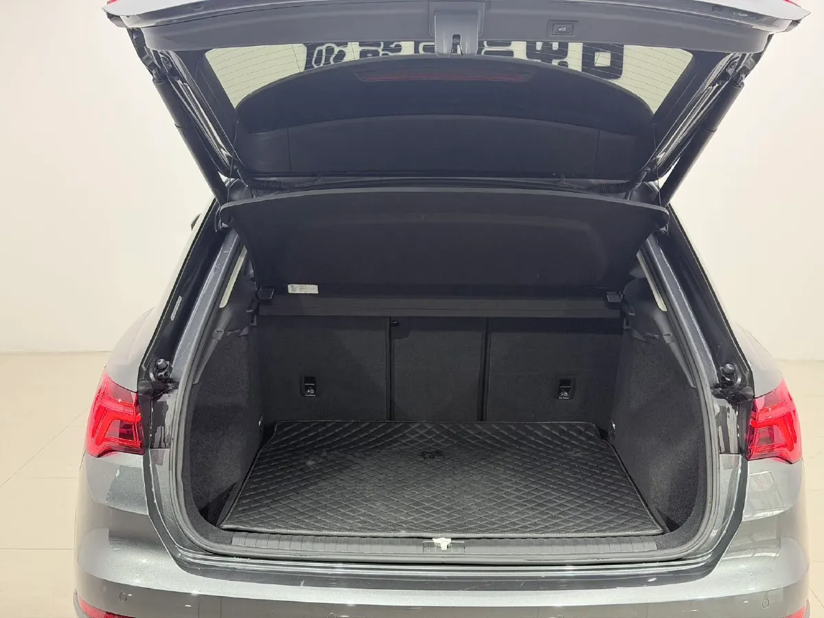 2021 Audi Q3 1.4T 150HP L4 7DCT,autocango,china used car exporter,china ev exporter,chinese used car exporter,chinese used ev exporter