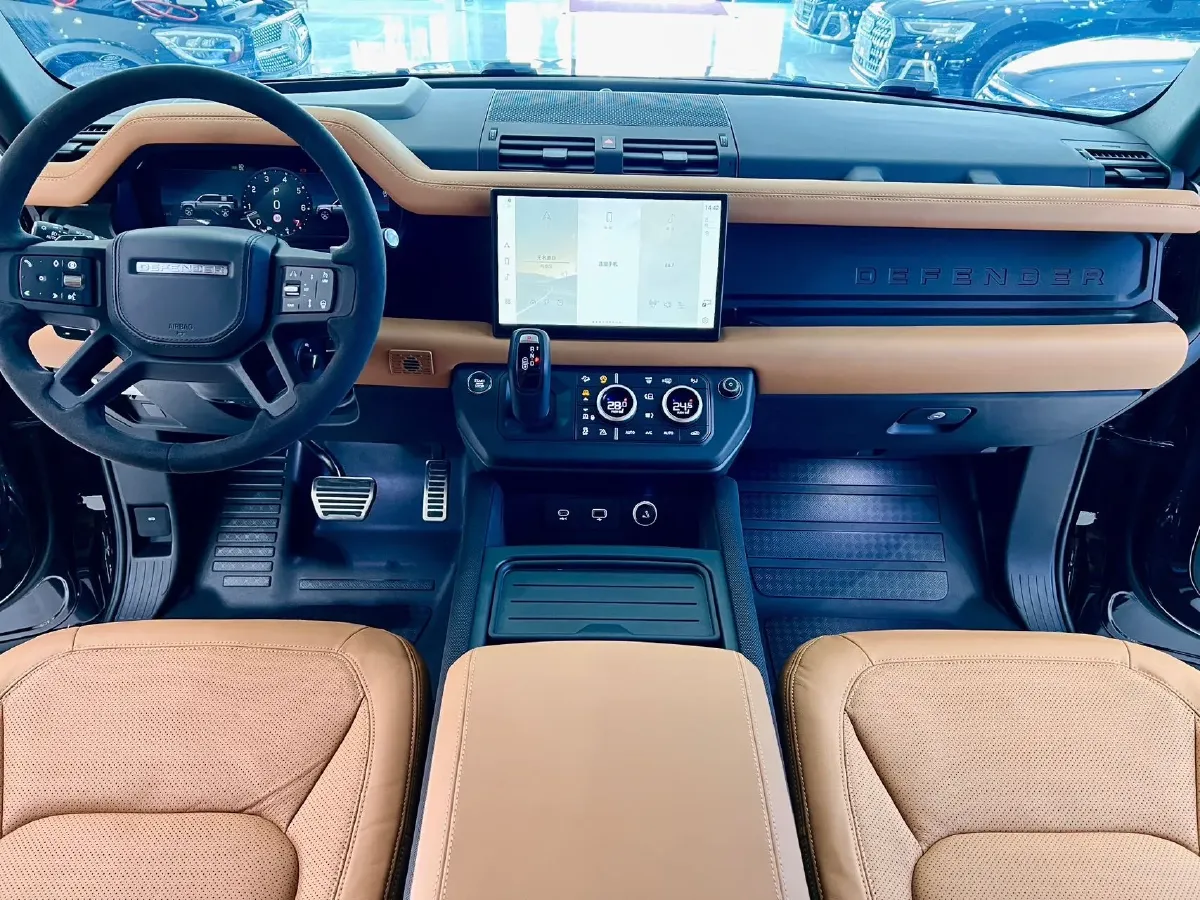 2024 Land Rover Defender 5.0T 525HP V8 8AT,autocango,china used car exporter,china ev exporter,chinese used car exporter,chinese used ev exporter
