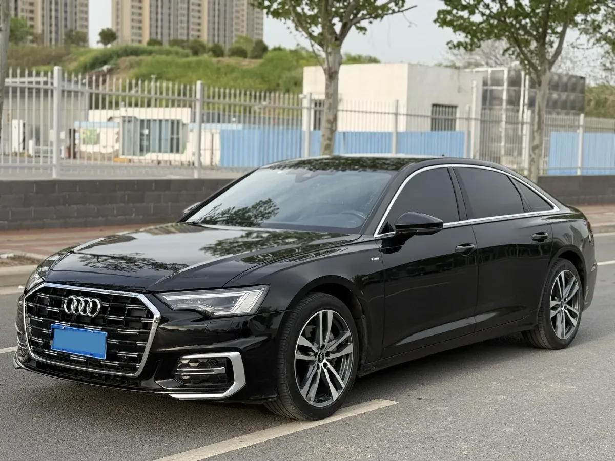 2023 Audi A6L 2.0T 190HP L4 7DCT,autocango,china used car exporter,china ev exporter,chinese used car exporter,chinese used ev exporter