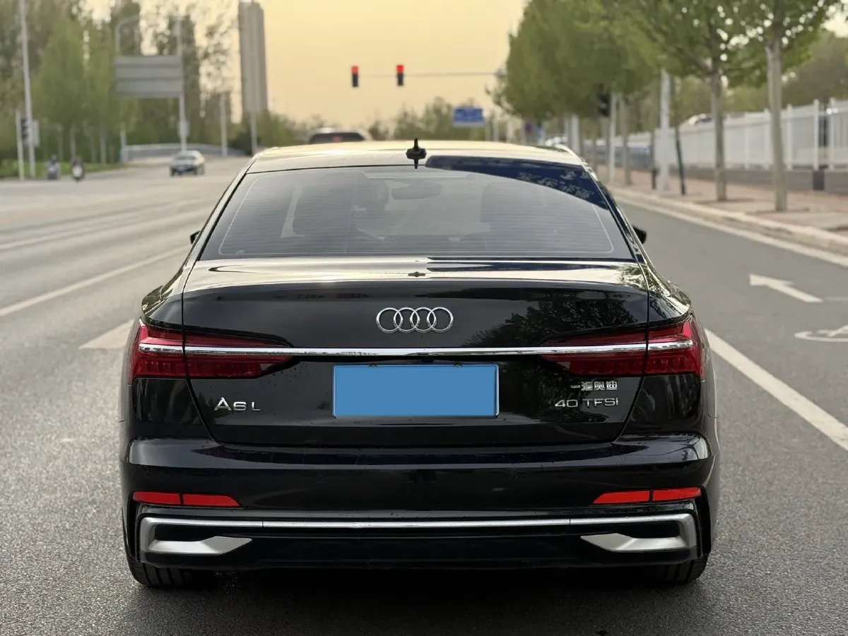 2023 Audi A6L 2.0T 190HP L4 7DCT,autocango,china used car exporter,china ev exporter,chinese used car exporter,chinese used ev exporter