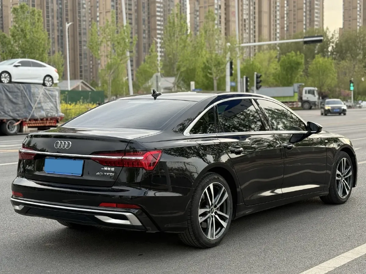 2023 Audi A6L 2.0T 190HP L4 7DCT,autocango,china used car exporter,china ev exporter,chinese used car exporter,chinese used ev exporter