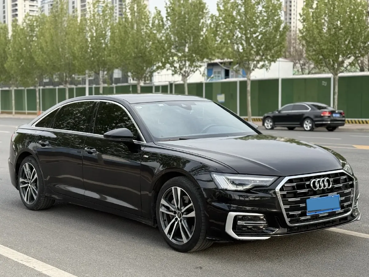 2023 Audi A6L 2.0T 190HP L4 7DCT,autocango,china used car exporter,china ev exporter,chinese used car exporter,chinese used ev exporter