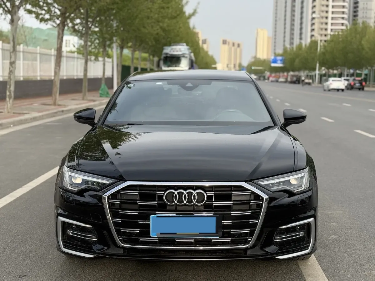 2023 Audi A6L 2.0T 190HP L4 7DCT,autocango,china used car exporter,china ev exporter,chinese used car exporter,chinese used ev exporter
