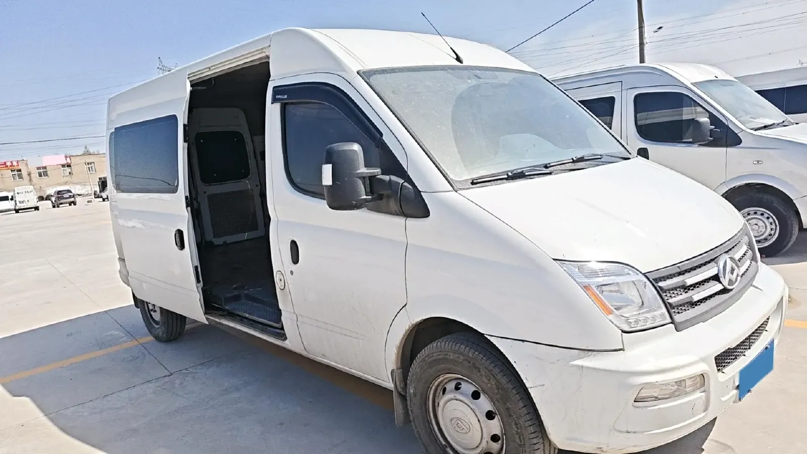 2019 MAXUS XinTu V80 2.0T 139HP L4 6MT,autocango,china used car exporter,china ev exporter,chinese used car exporter,chinese used ev exporter