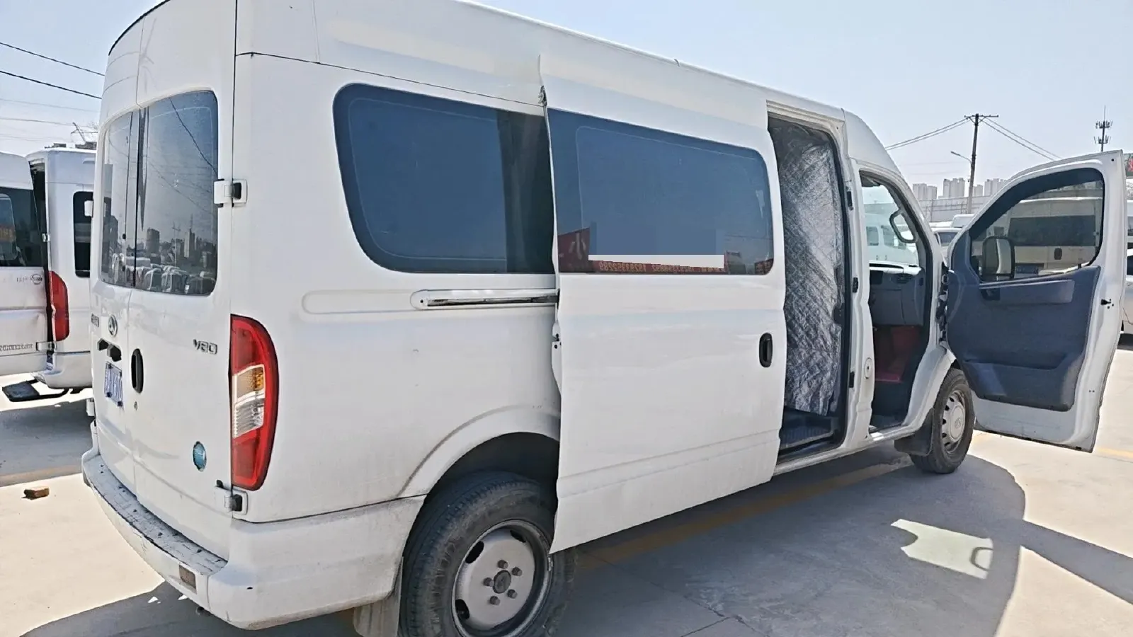 2019 MAXUS XinTu V80 2.0T 139HP L4 6MT,autocango,china used car exporter,china ev exporter,chinese used car exporter,chinese used ev exporter