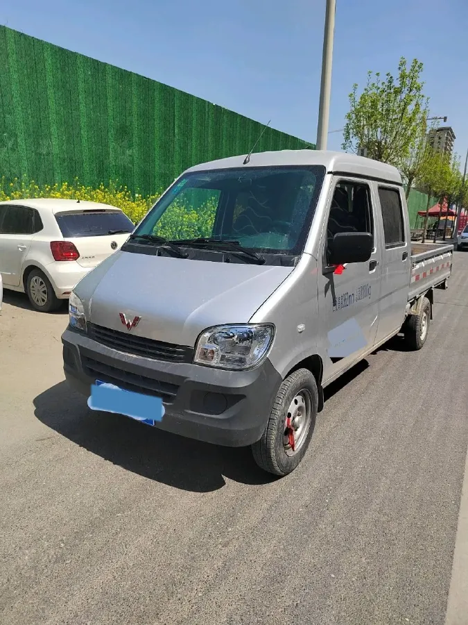 2020 WuLing ZhiGuang Mini Truck 1.2L 76HP L4 5MT,autocango,china used car exporter,china ev exporter,chinese used car exporter,chinese used ev exporter