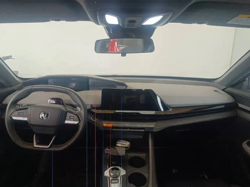 2022 ChangAn UNI-V 1.5T 188HP L4 7DCT,autocango,china used car exporter,china ev exporter,chinese used car exporter,chinese used ev exporter