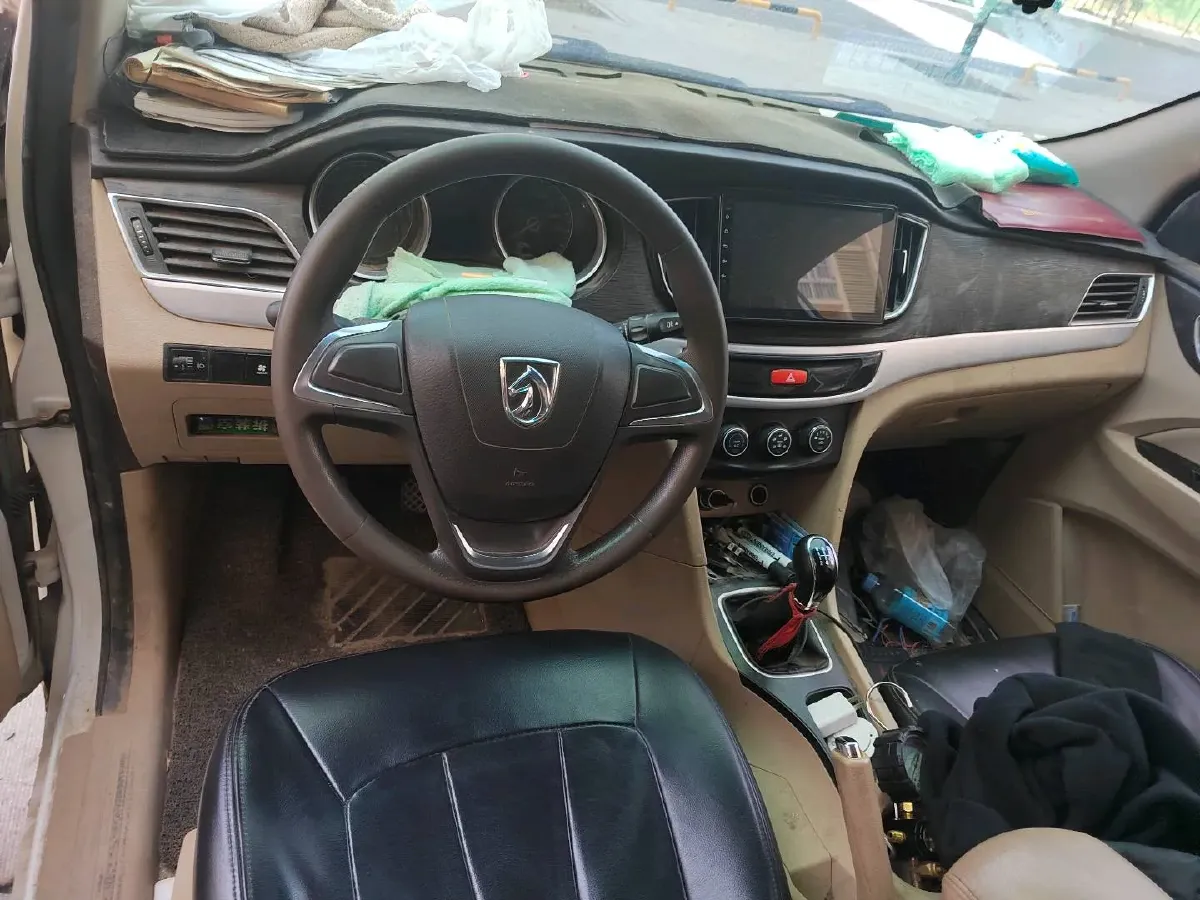 2019 BaoJun 730 1.5L 105HP L4 6MT,autocango,china used car exporter,china ev exporter,chinese used car exporter,chinese used ev exporter