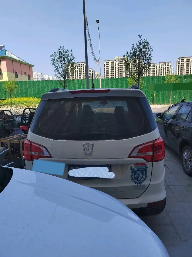 2019 BaoJun 730 1.5L 105HP L4 6MT,autocango,china used car exporter,china ev exporter,chinese used car exporter,chinese used ev exporter