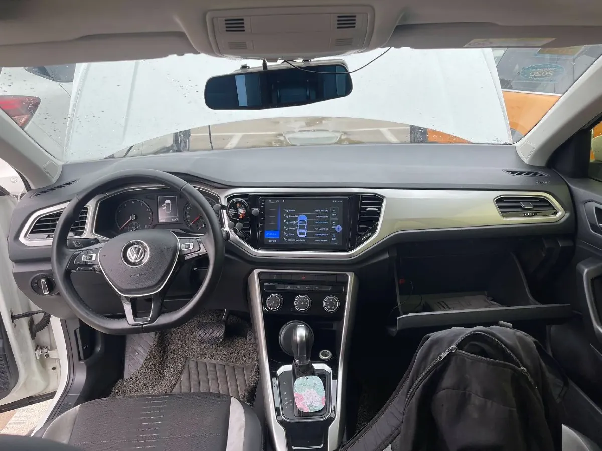 2019 Volkswagen T-Roc 1.4T 131HP L4 7DCT,autocango,china used car exporter,china ev exporter,chinese used car exporter,chinese used ev exporter