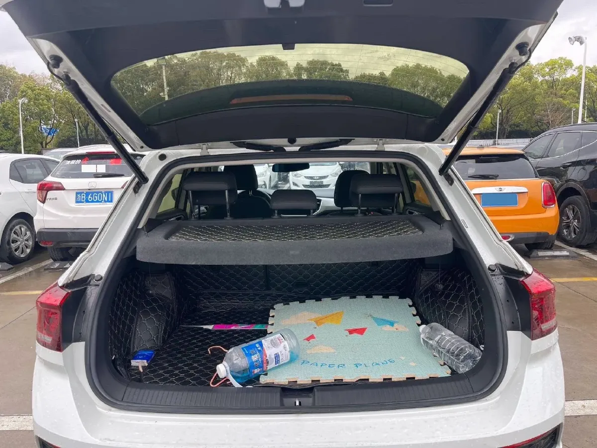 2019 Volkswagen T-Roc 1.4T 131HP L4 7DCT,autocango,china used car exporter,china ev exporter,chinese used car exporter,chinese used ev exporter