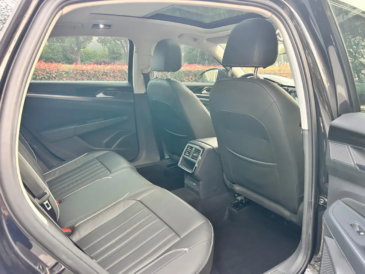 2022 Skoda Kodiak GT 2.0T 186HP L4 7DCT,autocango,china used car exporter,china ev exporter,chinese used car exporter,chinese used ev exporter