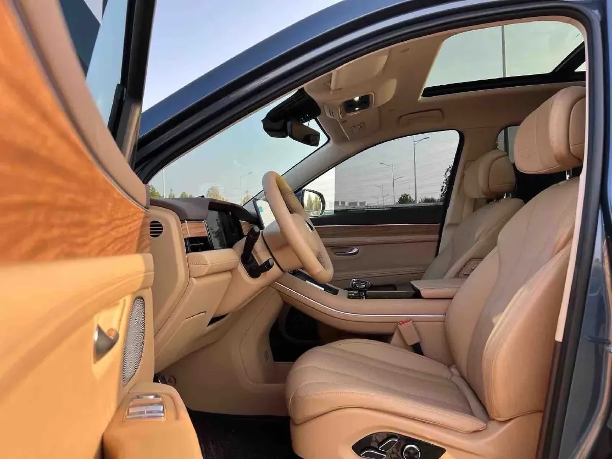 2024 AITO AITO M7 1.5T 152HP L4 REEV 42KWH,autocango,china used car exporter,china ev exporter,chinese used car exporter,chinese used ev exporter