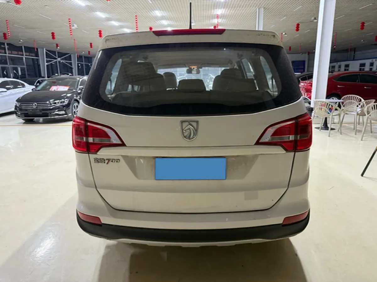 2019 BaoJun 730 1.5L 105HP L4 6MT,autocango,china used car exporter,china ev exporter,chinese used car exporter,chinese used ev exporter