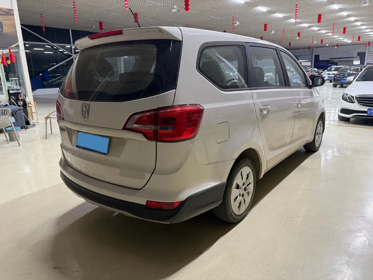 2019 BaoJun 730 1.5L 105HP L4 6MT,autocango,china used car exporter,china ev exporter,chinese used car exporter,chinese used ev exporter