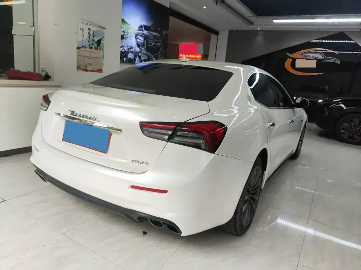 2021 Maserati Ghibli 2.0T 330HP L4 8AT,autocango,china used car exporter,china ev exporter,chinese used car exporter,chinese used ev exporter