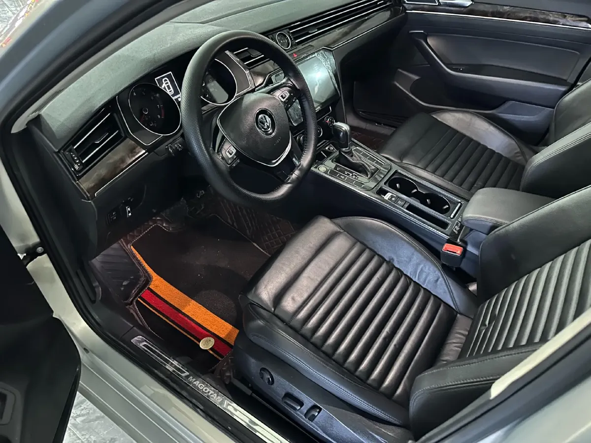 2018 Volkswagen Magotan 1.8T 180HP L4 7DCT,autocango,china used car exporter,china ev exporter,chinese used car exporter,chinese used ev exporter