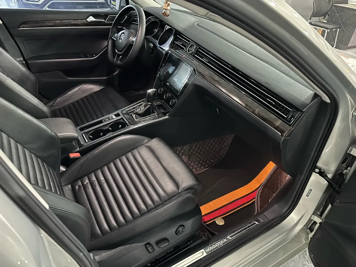 2018 Volkswagen Magotan 1.8T 180HP L4 7DCT,autocango,china used car exporter,china ev exporter,chinese used car exporter,chinese used ev exporter