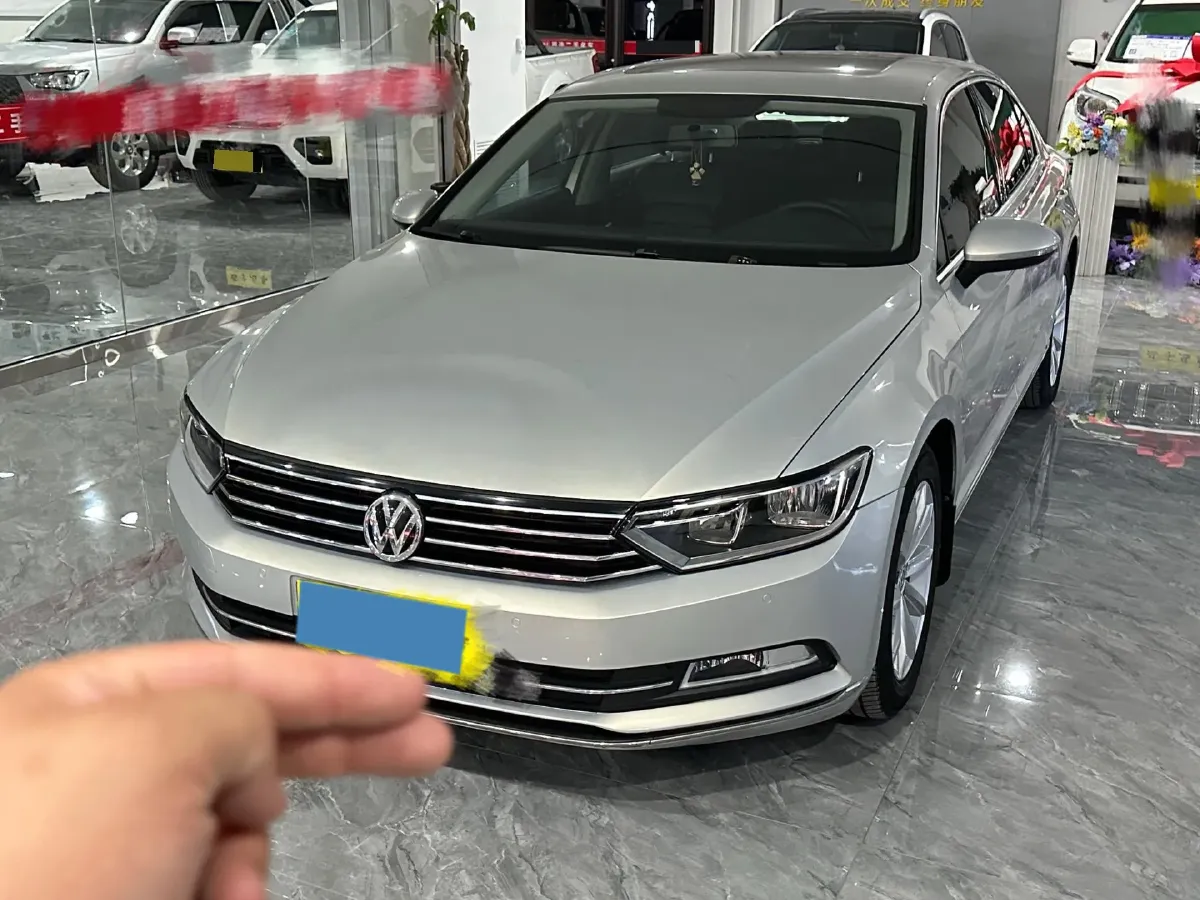 2018 Volkswagen Magotan 1.8T 180HP L4 7DCT,autocango,china used car exporter,china ev exporter,chinese used car exporter,chinese used ev exporter