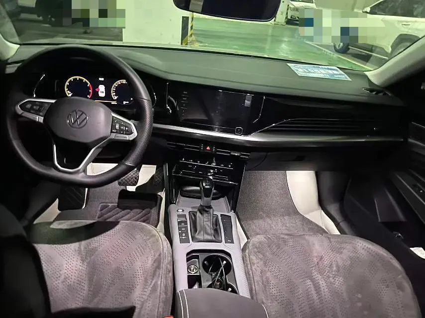 2025 Volkswagen Passat 2.0T 186HP L4 7DCT,autocango,china used car exporter,china ev exporter,chinese used car exporter,chinese used ev exporter