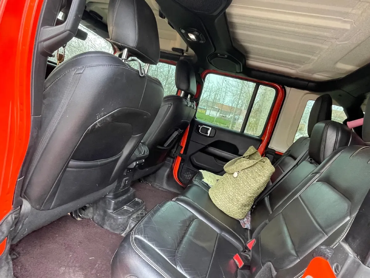 2019 Jeep Wrangler 2.0T 266HP L4 8AT,autocango,china used car exporter,china ev exporter,chinese used car exporter,chinese used ev exporter