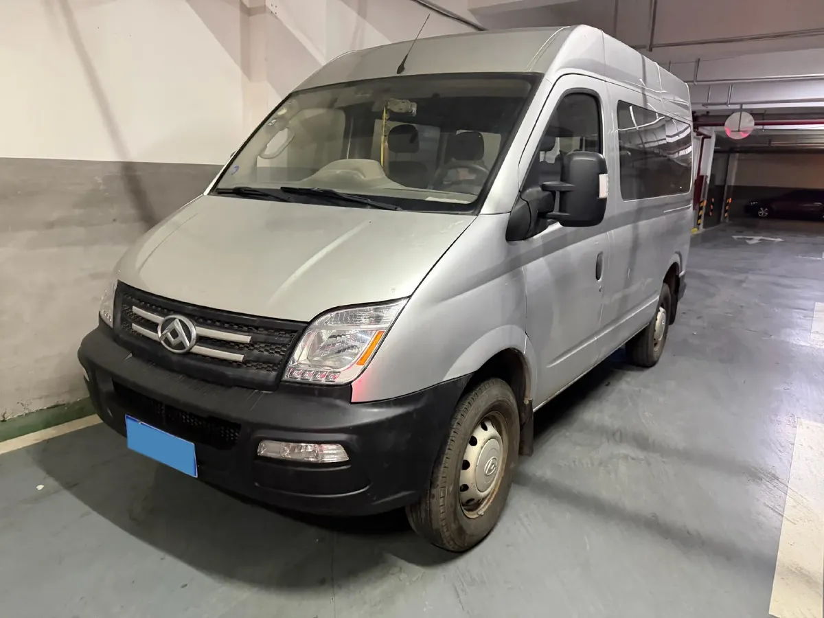 2018 MAXUS XinTu V80 2.5T 136HP L4 6MT,autocango,china used car exporter,china ev exporter,chinese used car exporter,chinese used ev exporter