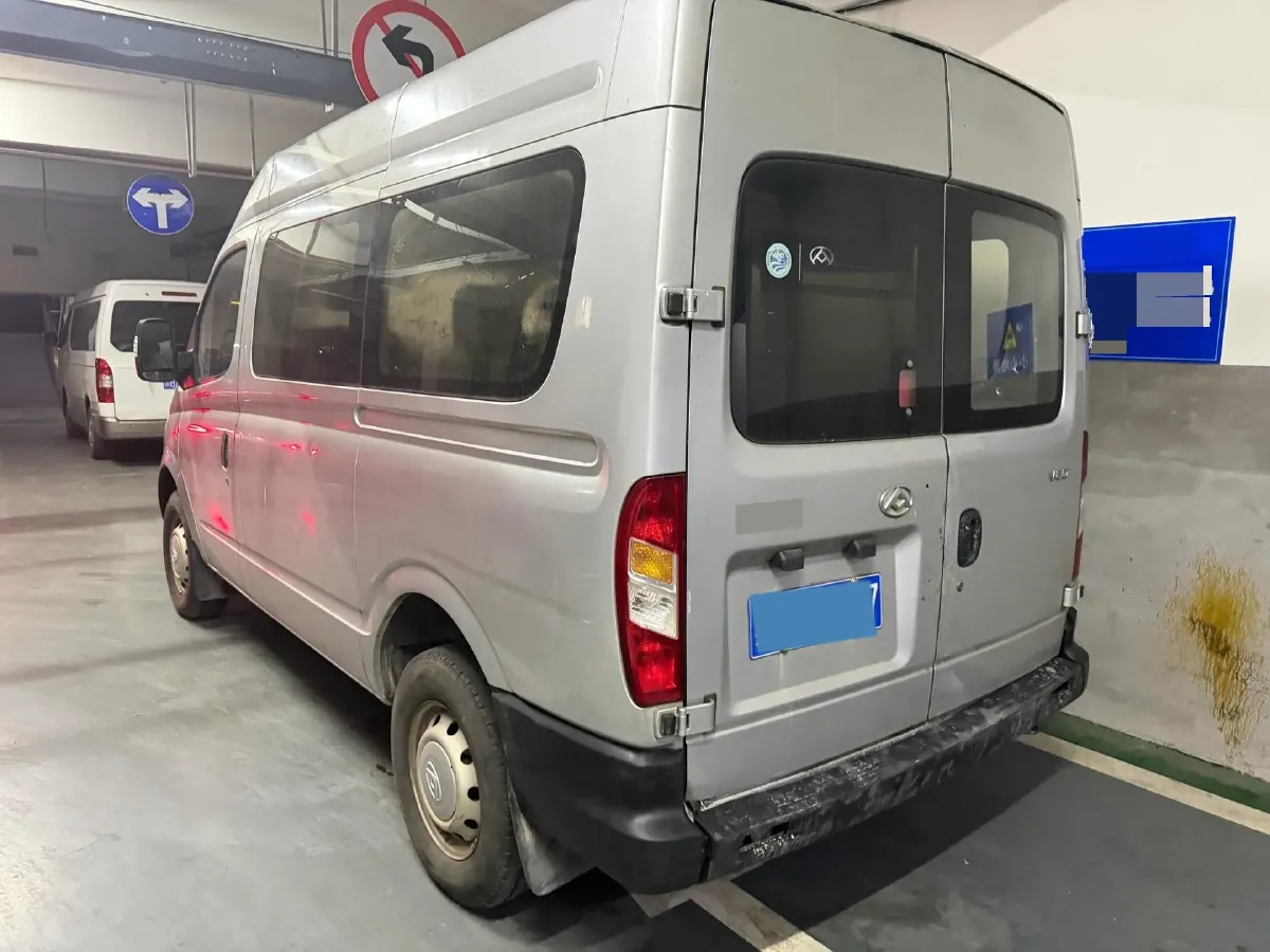 2018 MAXUS XinTu V80 2.5T 136HP L4 6MT,autocango,china used car exporter,china ev exporter,chinese used car exporter,chinese used ev exporter
