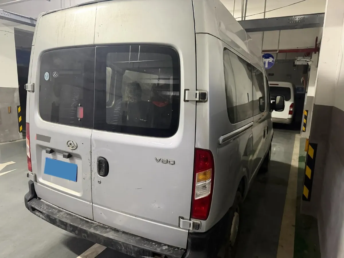 2018 MAXUS XinTu V80 2.5T 136HP L4 6MT,autocango,china used car exporter,china ev exporter,chinese used car exporter,chinese used ev exporter