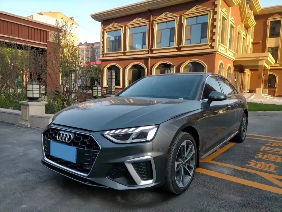 2023 Audi A4L 2.0T 190HP L4 7DCT,autocango,china used car exporter,china ev exporter,chinese used car exporter,chinese used ev exporter