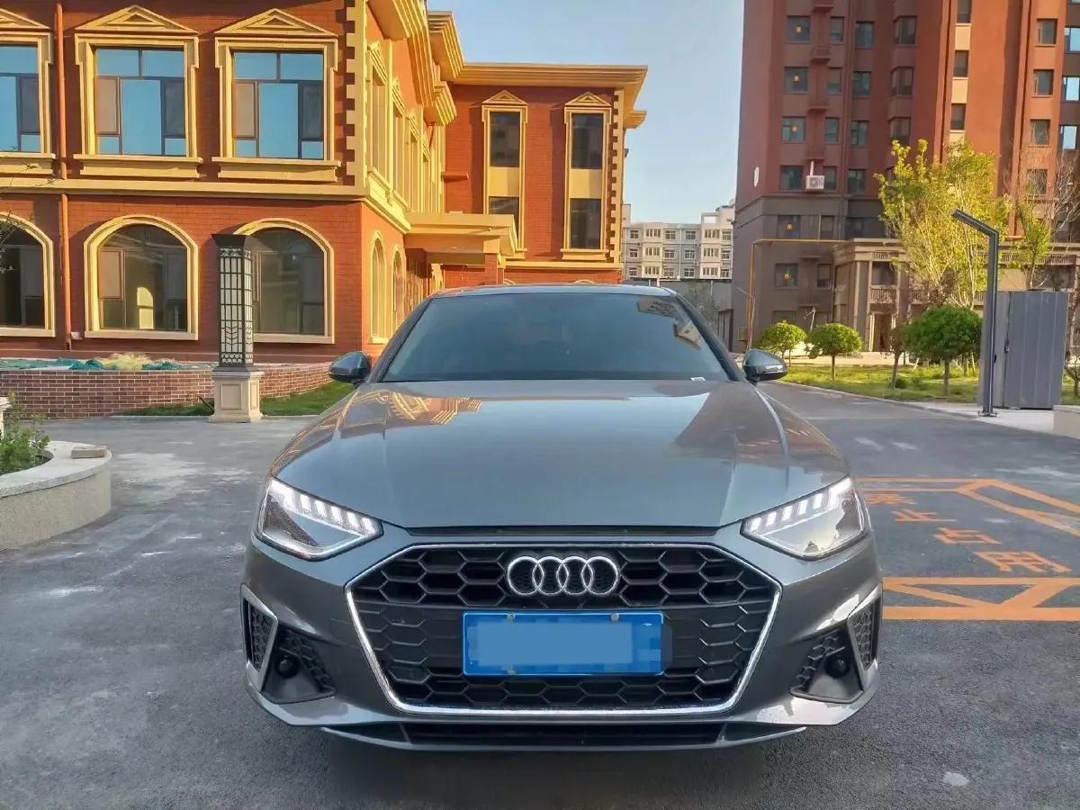 2023 Audi A4L 2.0T 190HP L4 7DCT,autocango,china used car exporter,china ev exporter,chinese used car exporter,chinese used ev exporter