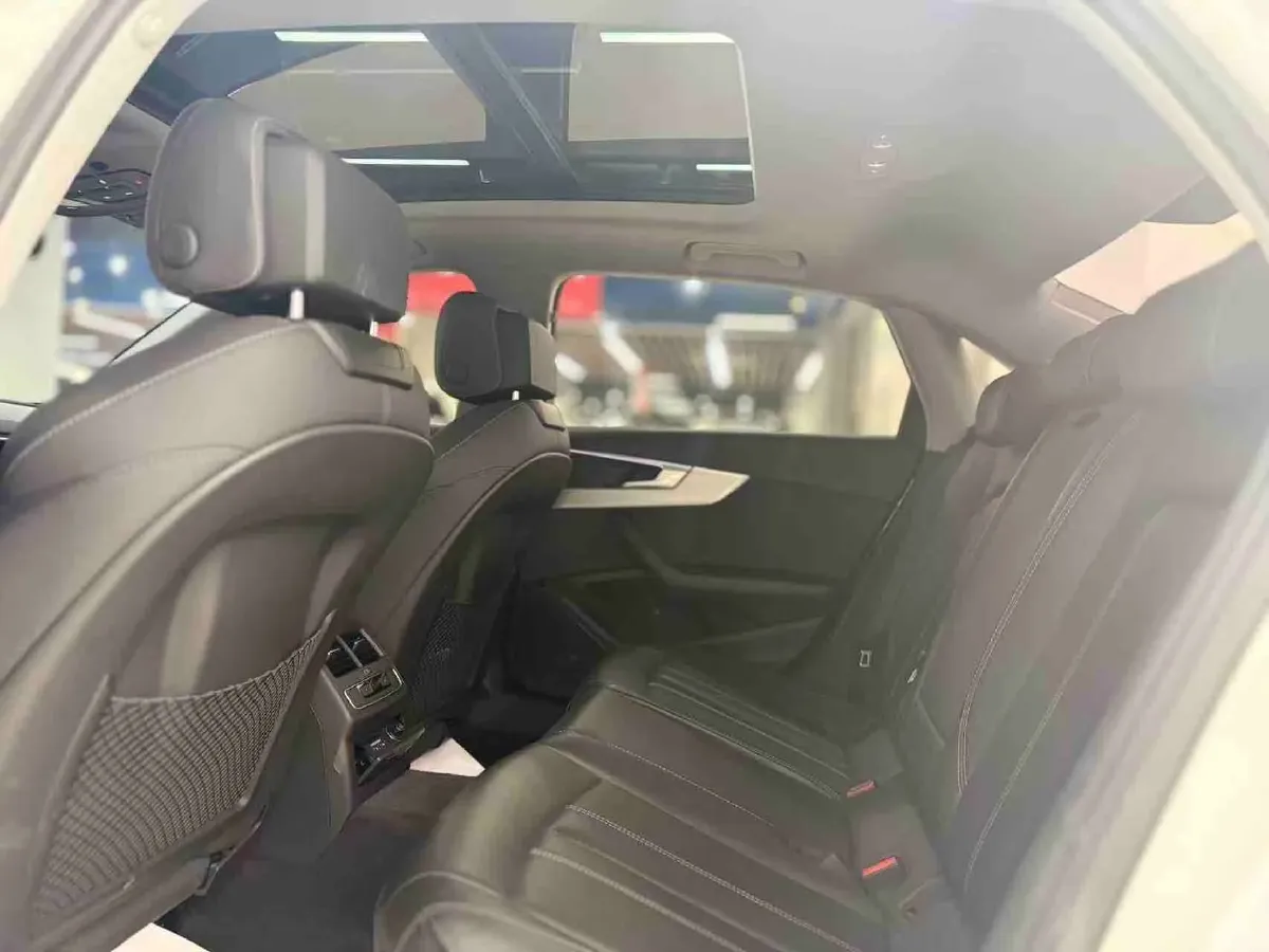 2020 Audi A4L 2.0T 190HP L4 7DCT,autocango,china used car exporter,china ev exporter,chinese used car exporter,chinese used ev exporter