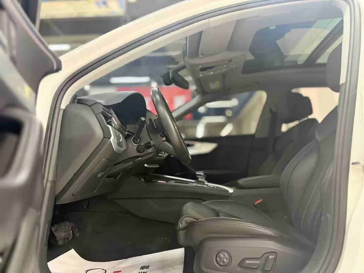 2020 Audi A4L 2.0T 190HP L4 7DCT,autocango,china used car exporter,china ev exporter,chinese used car exporter,chinese used ev exporter