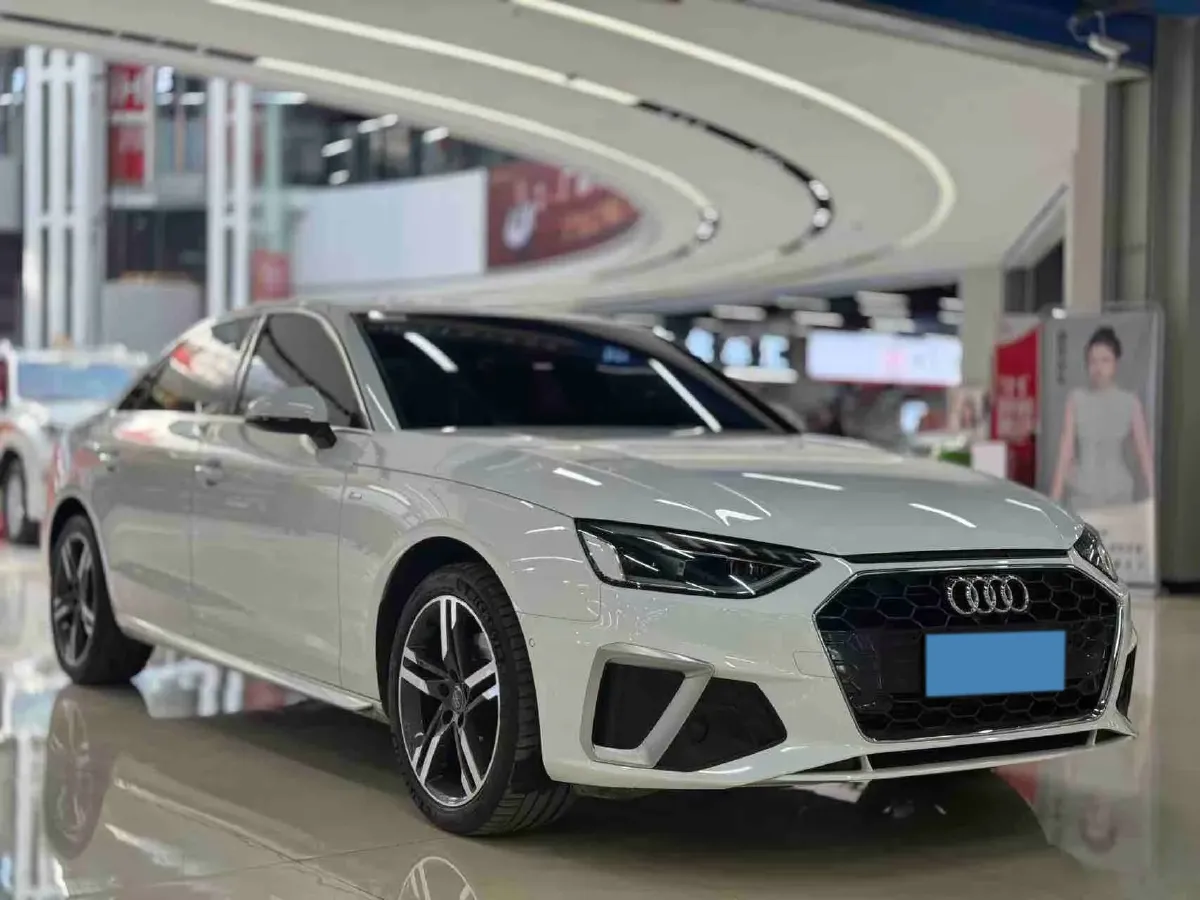 2020 Audi A4L 2.0T 190HP L4 7DCT,autocango,china used car exporter,china ev exporter,chinese used car exporter,chinese used ev exporter