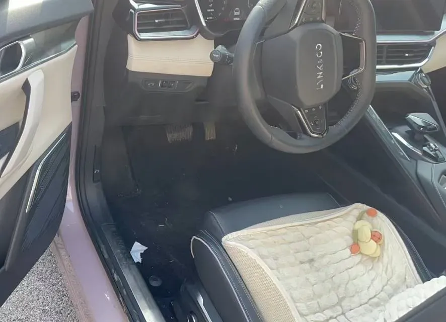 2023 LYNK&CO 03 1.5T 181HP L4 7DCT,autocango,china used car exporter,china ev exporter,chinese used car exporter,chinese used ev exporter