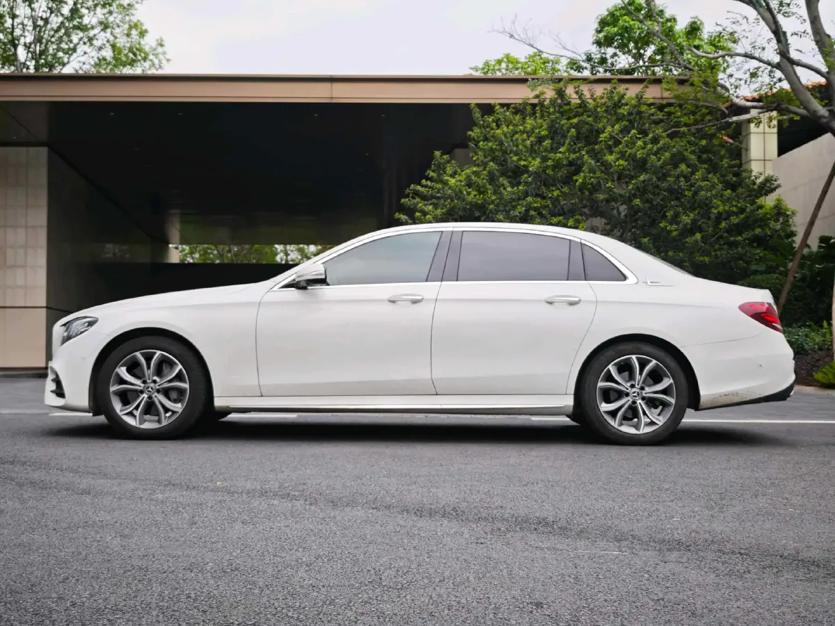2020 Mercedes-Benz E Class 2.0T 258HP L4 9AT,autocango,china used car exporter,china ev exporter,chinese used car exporter,chinese used ev exporter