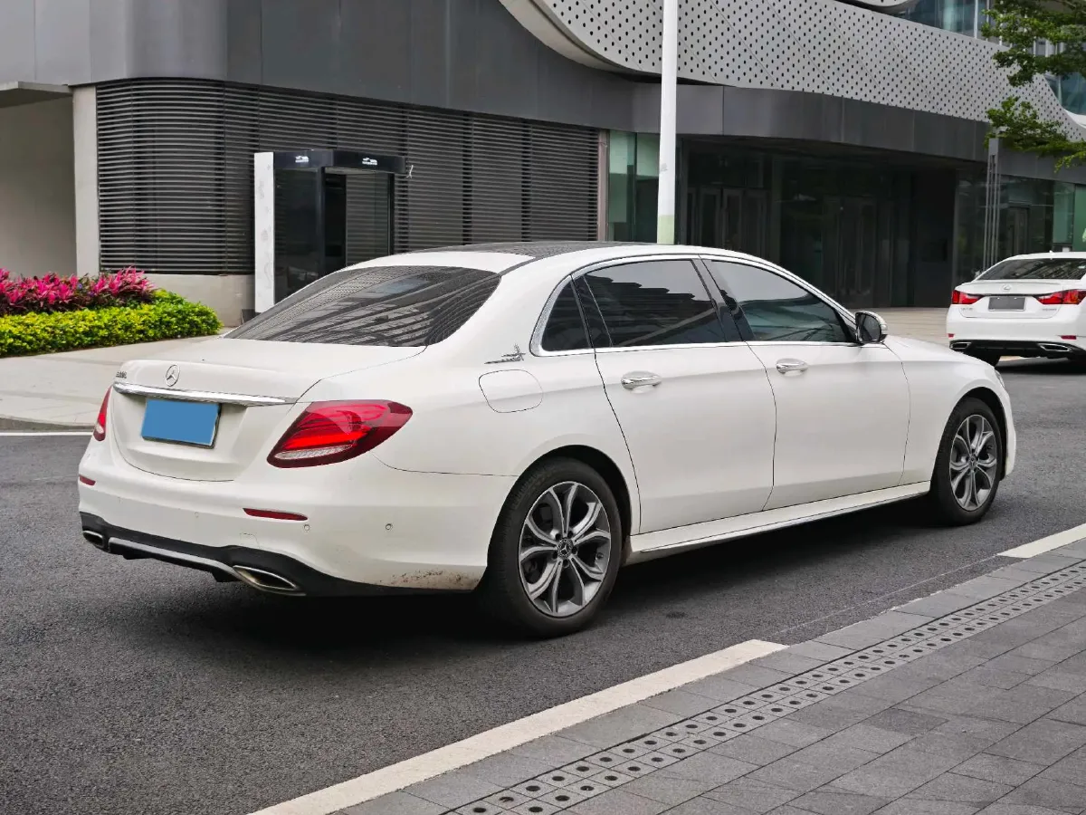 2020 Mercedes-Benz E Class 2.0T 258HP L4 9AT,autocango,china used car exporter,china ev exporter,chinese used car exporter,chinese used ev exporter