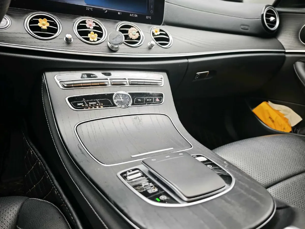 2020 Mercedes-Benz E Class 2.0T 258HP L4 9AT,autocango,china used car exporter,china ev exporter,chinese used car exporter,chinese used ev exporter