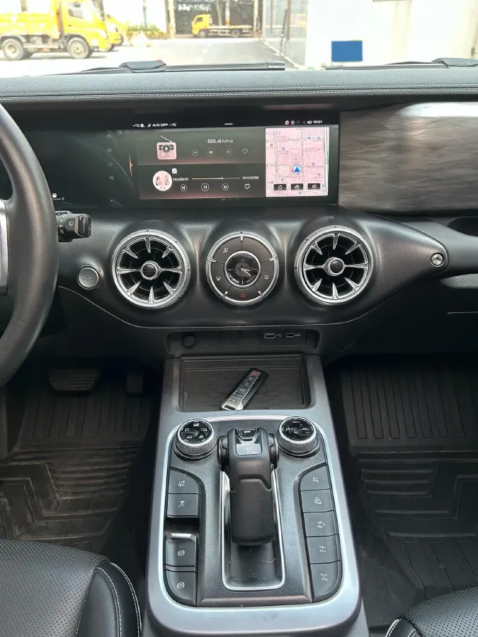 2021 Tank 300 2.0T 227HP L4 8AT,autocango,china used car exporter,china ev exporter,chinese used car exporter,chinese used ev exporter