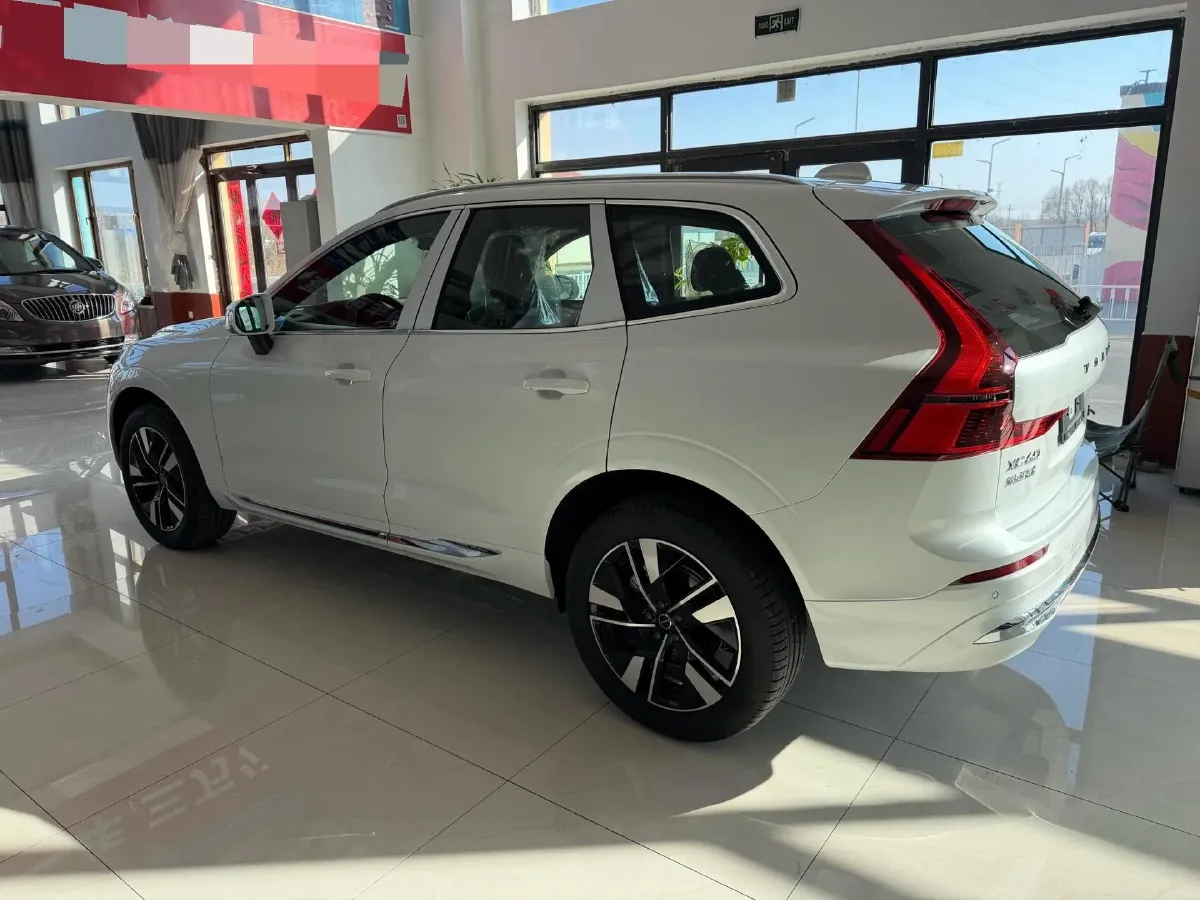 2024 Volvo XC60 2.0T 250HP L4 8AT,autocango,china used car exporter,china ev exporter,chinese used car exporter,chinese used ev exporter