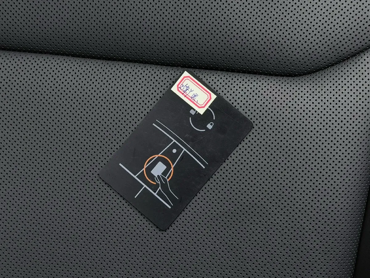 2025 Tesla Model Y BEV 62.5KWH,autocango,china used car exporter,china ev exporter,chinese used car exporter,chinese used ev exporter