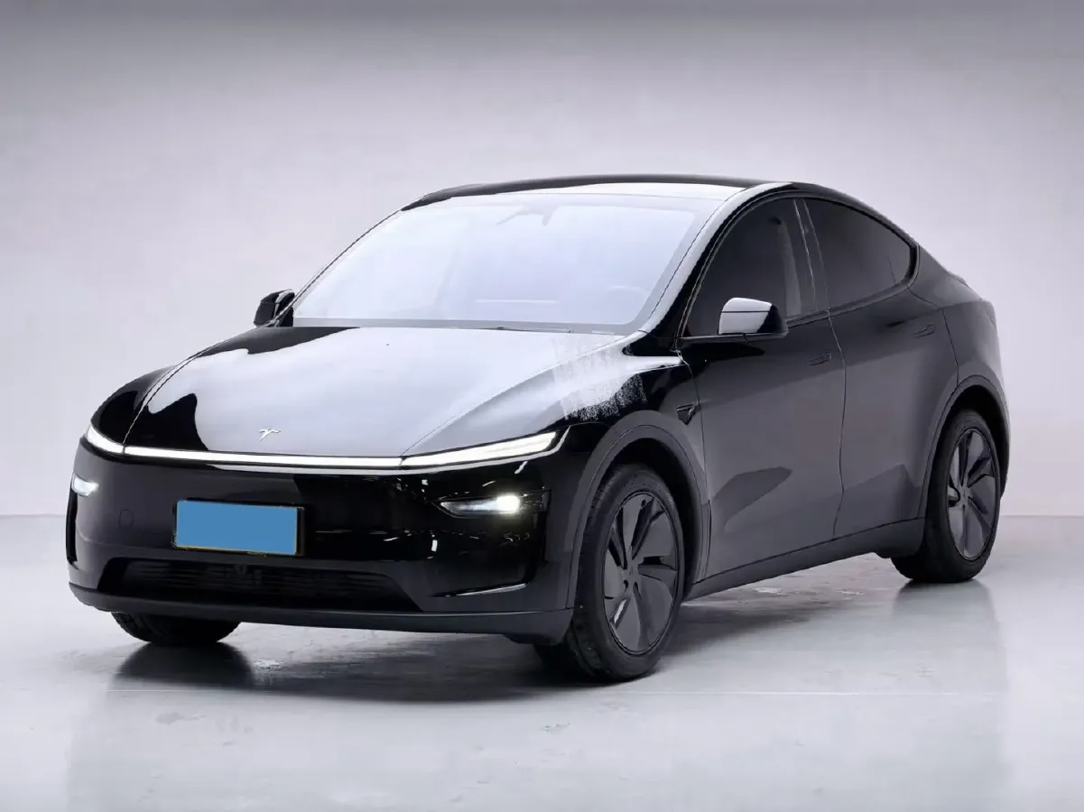 2025 Tesla Model Y BEV 62.5KWH,autocango,china used car exporter,china ev exporter,chinese used car exporter,chinese used ev exporter