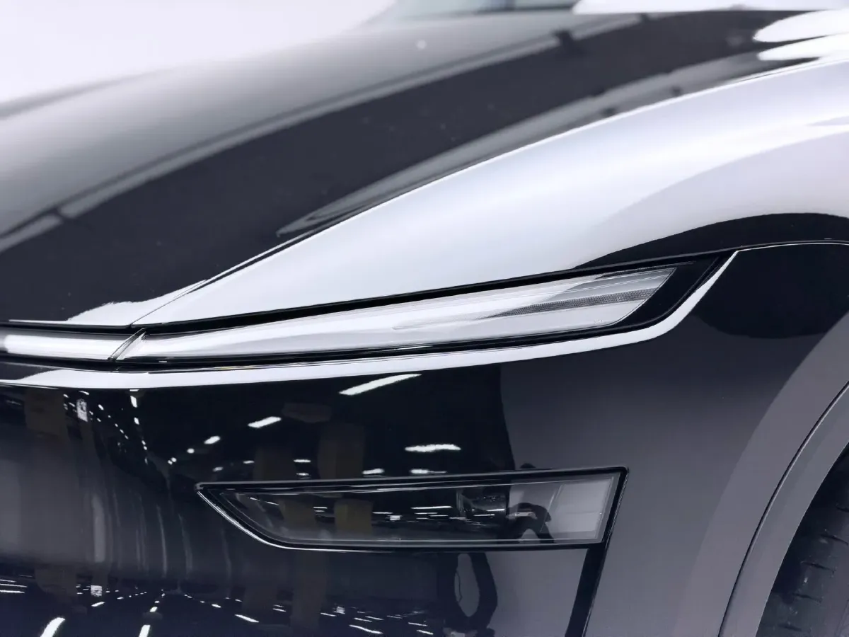 2025 Tesla Model Y BEV 62.5KWH,autocango,china used car exporter,china ev exporter,chinese used car exporter,chinese used ev exporter