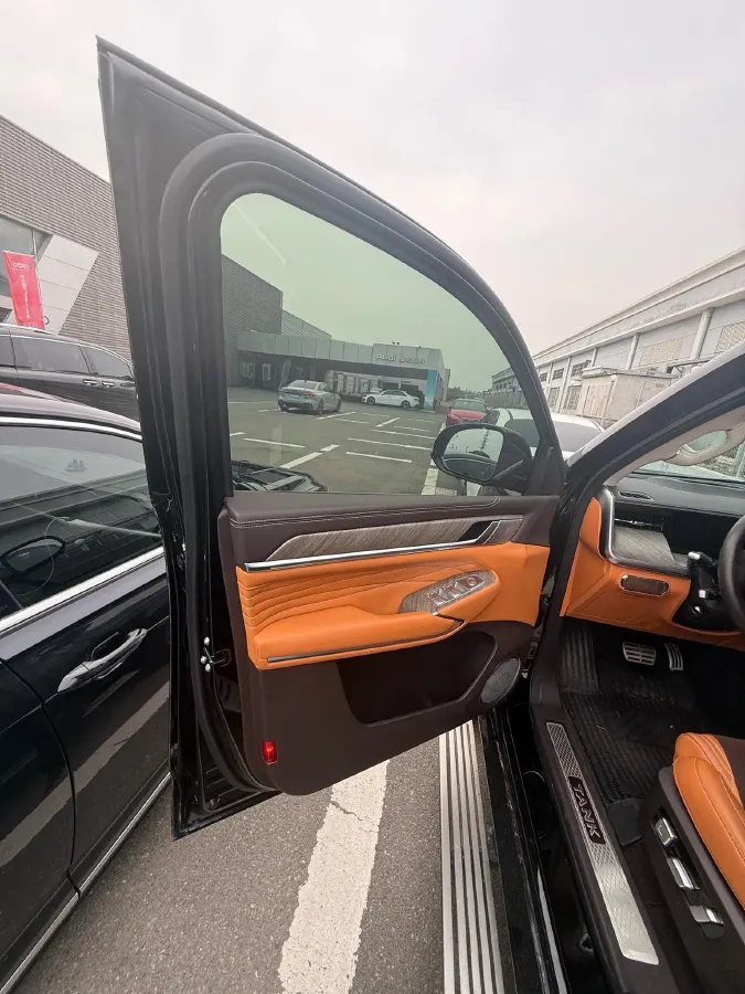 2023 Tank 500 2.0T 252HP L4 9AT PHEV 37.1KWH,autocango,china used car exporter,china ev exporter,chinese used car exporter,chinese used ev exporter